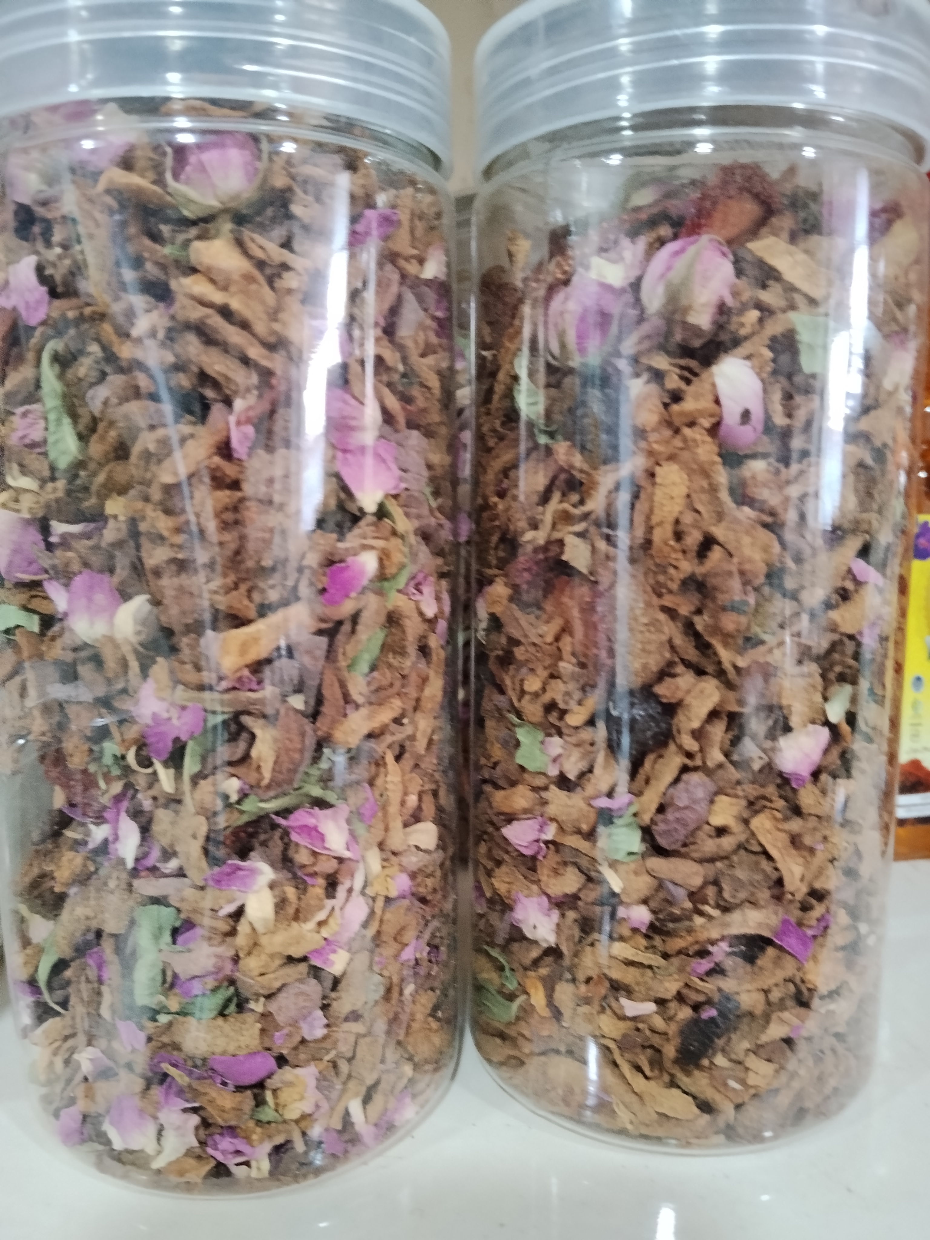 چای میوه‌ای خوش طعم وتازه